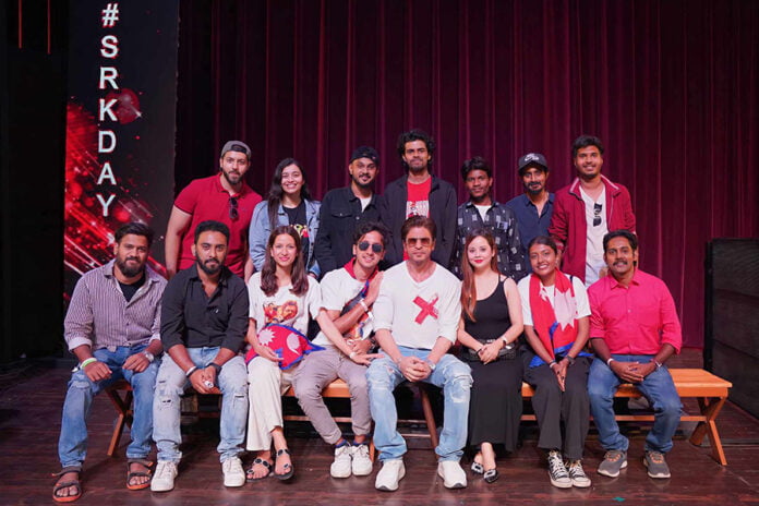 Nepali-Fan-with-Shahrukh-Khan