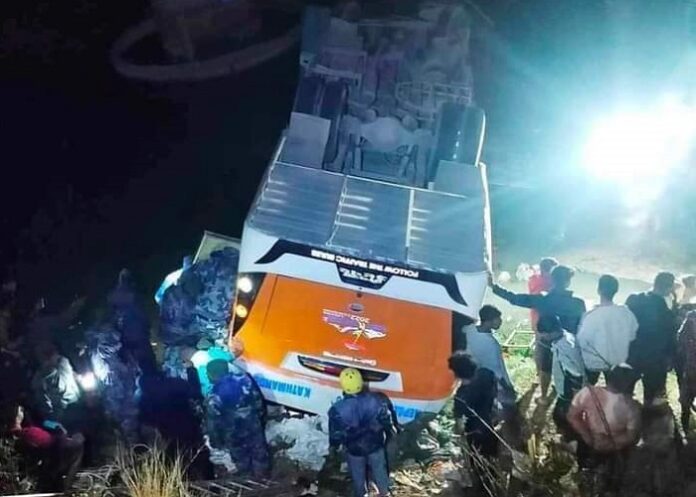 bus_accident_2OaoJ9NAXv