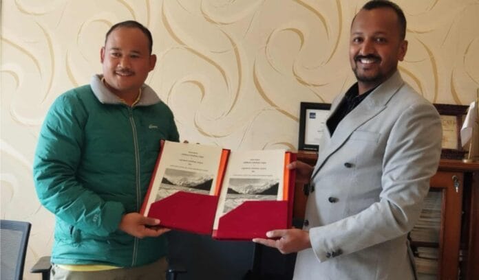 Screenshot_20251205_193404_Chrome